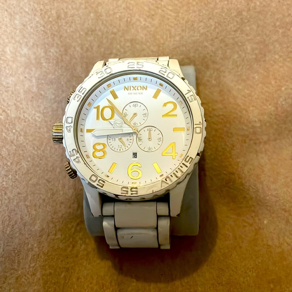 51-30 CHRONOGRAPH WHITE.